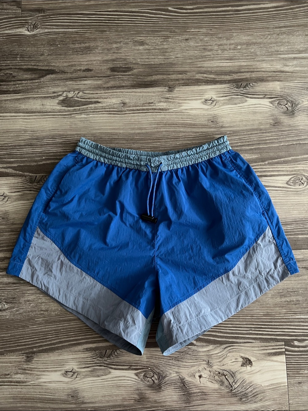 Lululemon Evergreen High-Rise Short 4.5"
Wild Bluebell / Cascade Blue / Lavender